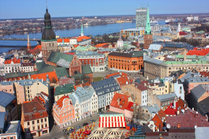 Выбираем правильное время для поездки в Латвию